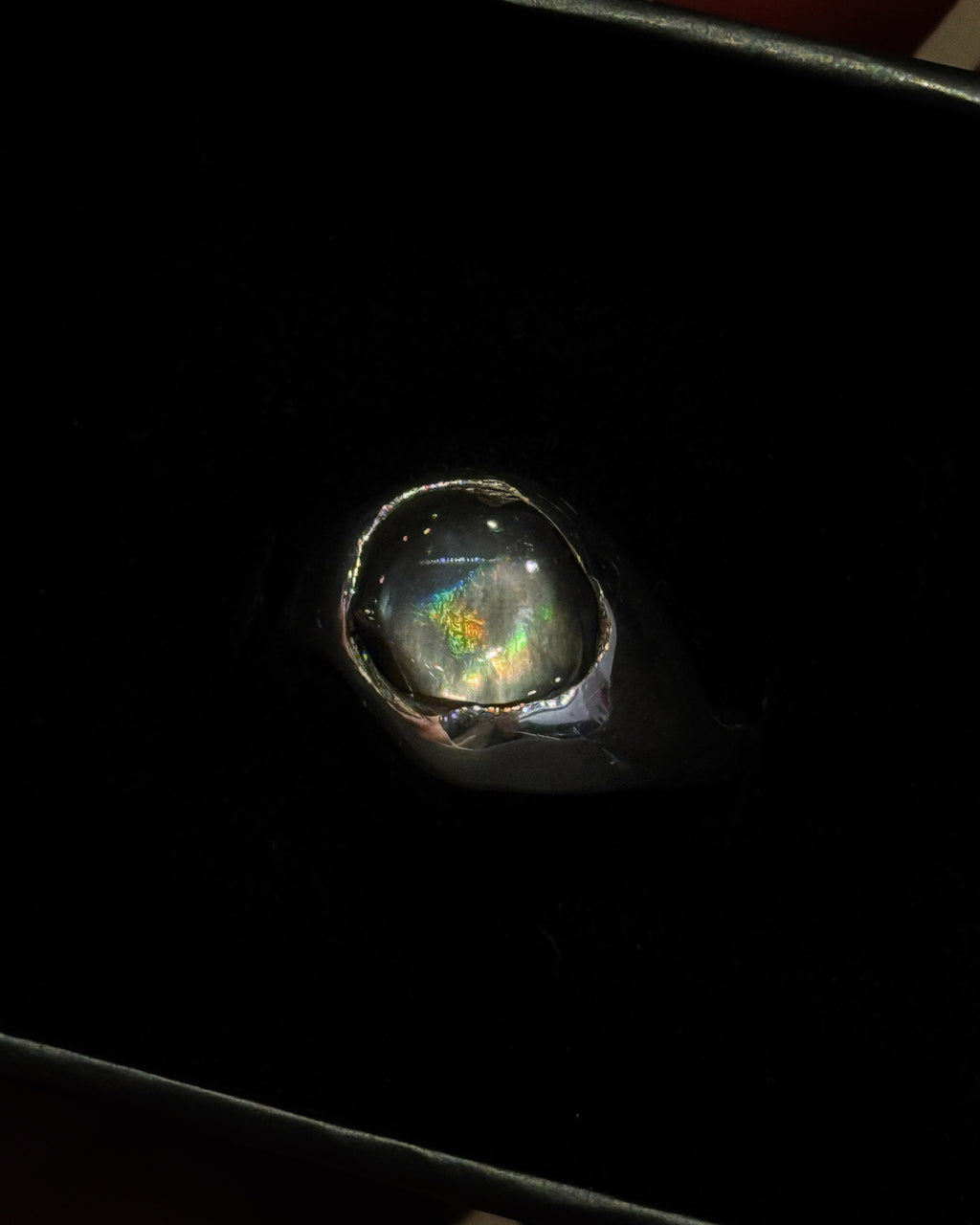 Molten Nacre Signet
