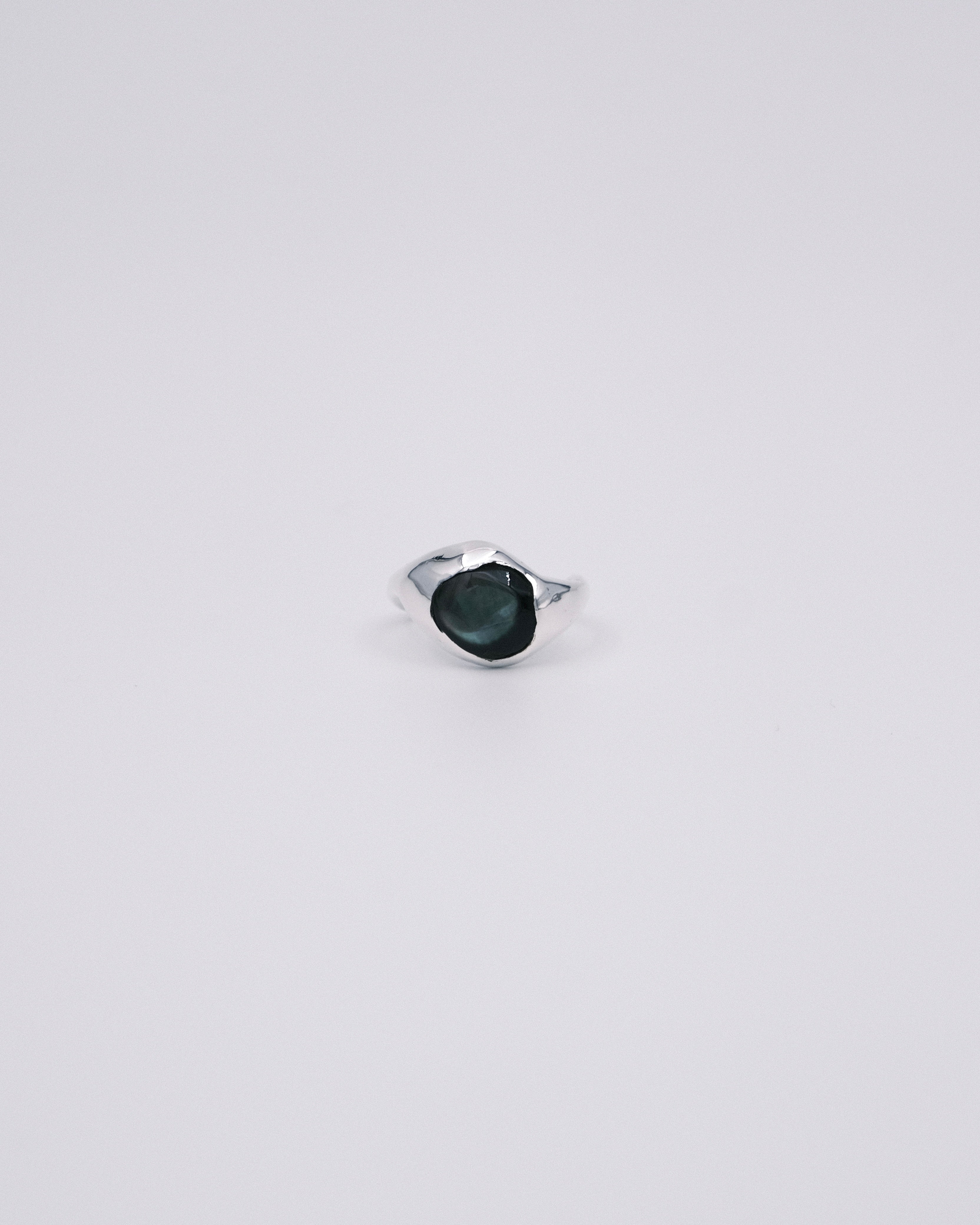 Molten Nacre Signet