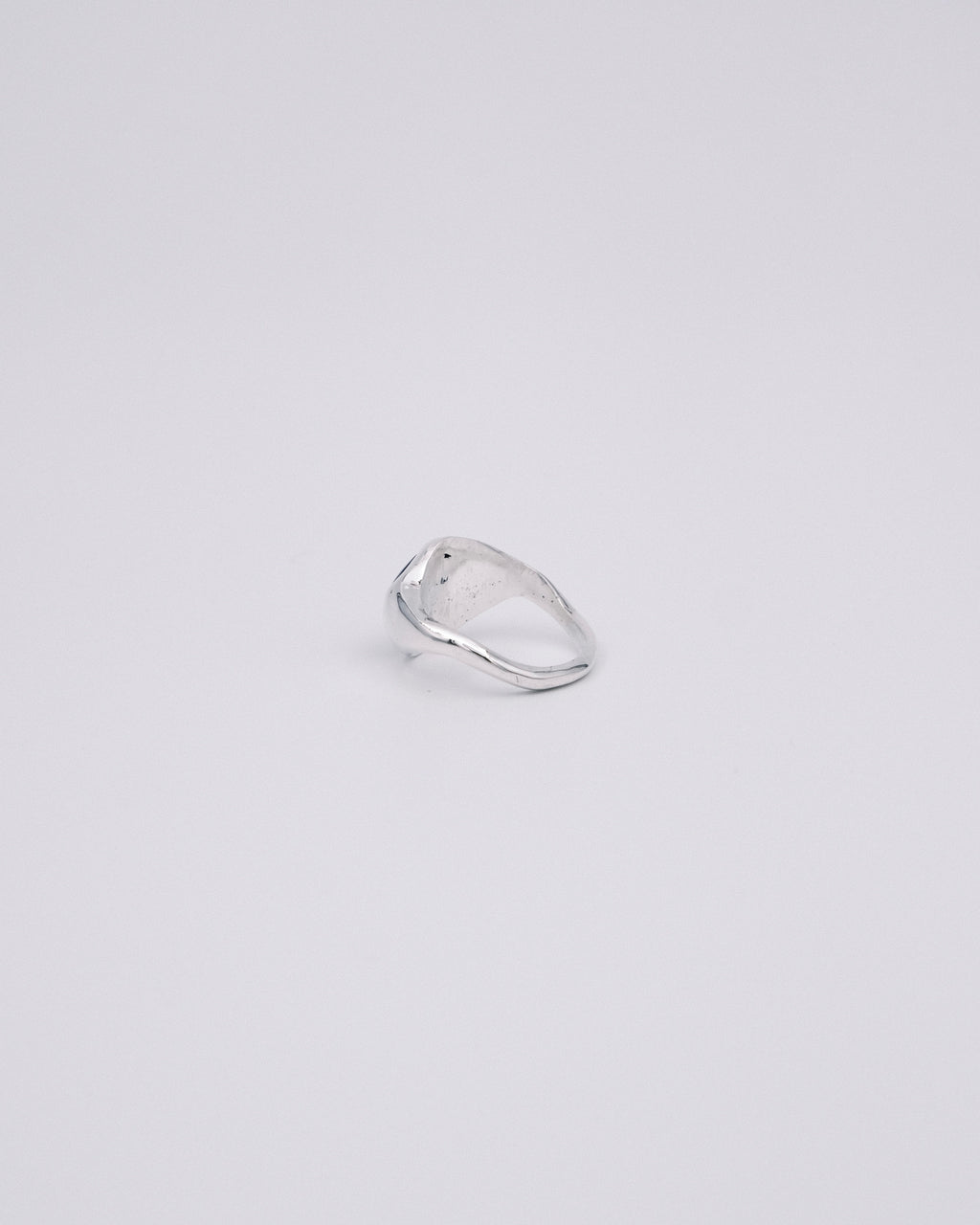 Molten Nacre Signet