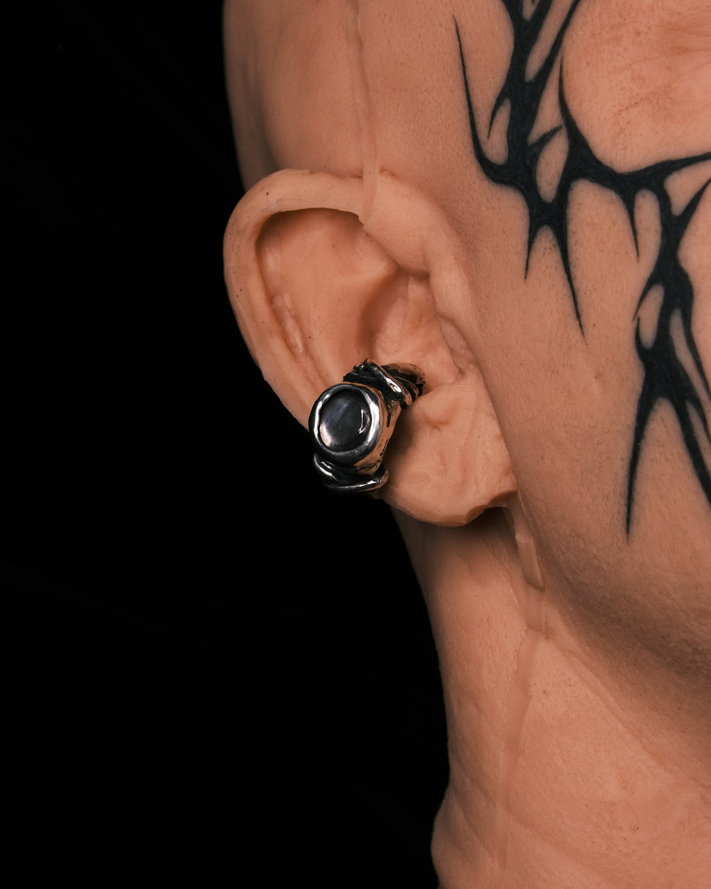 THE NACRE EAR CUFF
