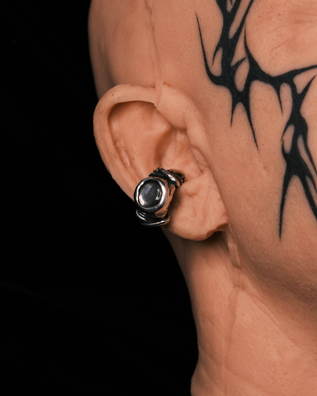 THE NACRE EAR CUFF