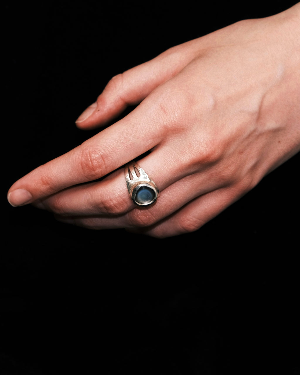 THE NACRE RING